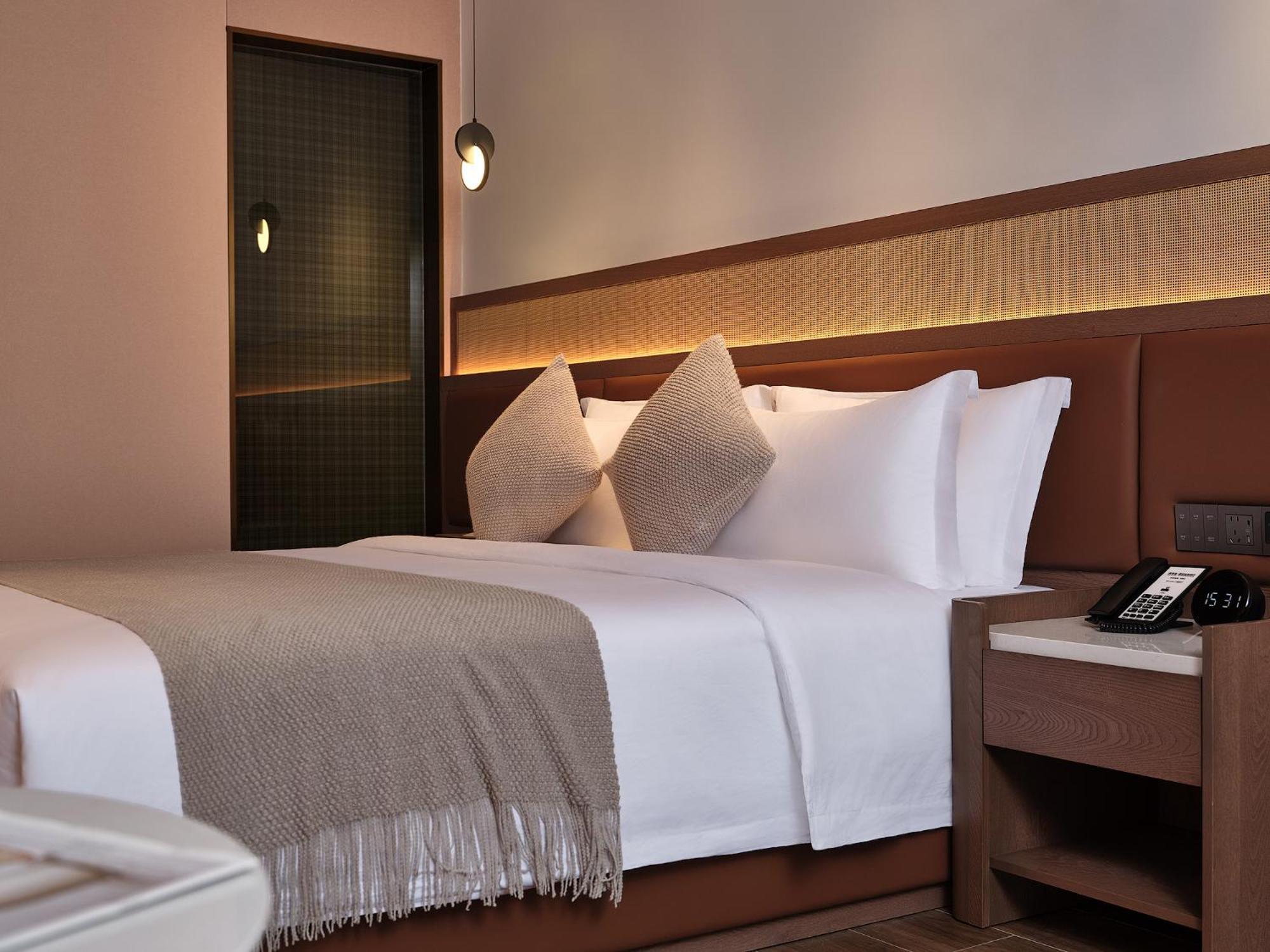 Zhangjiajie Utopia Hotel--Free One Way Pick Up Service Over 2 Nights Exteriör bild