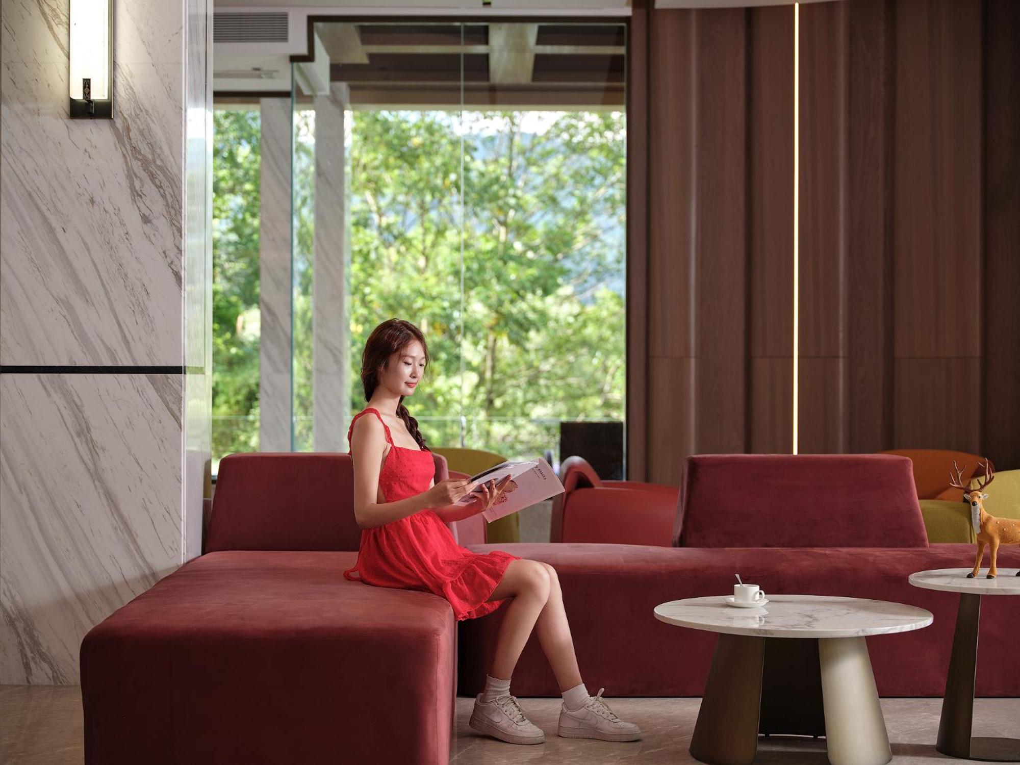 Zhangjiajie Utopia Hotel--Free One Way Pick Up Service Over 2 Nights Exteriör bild