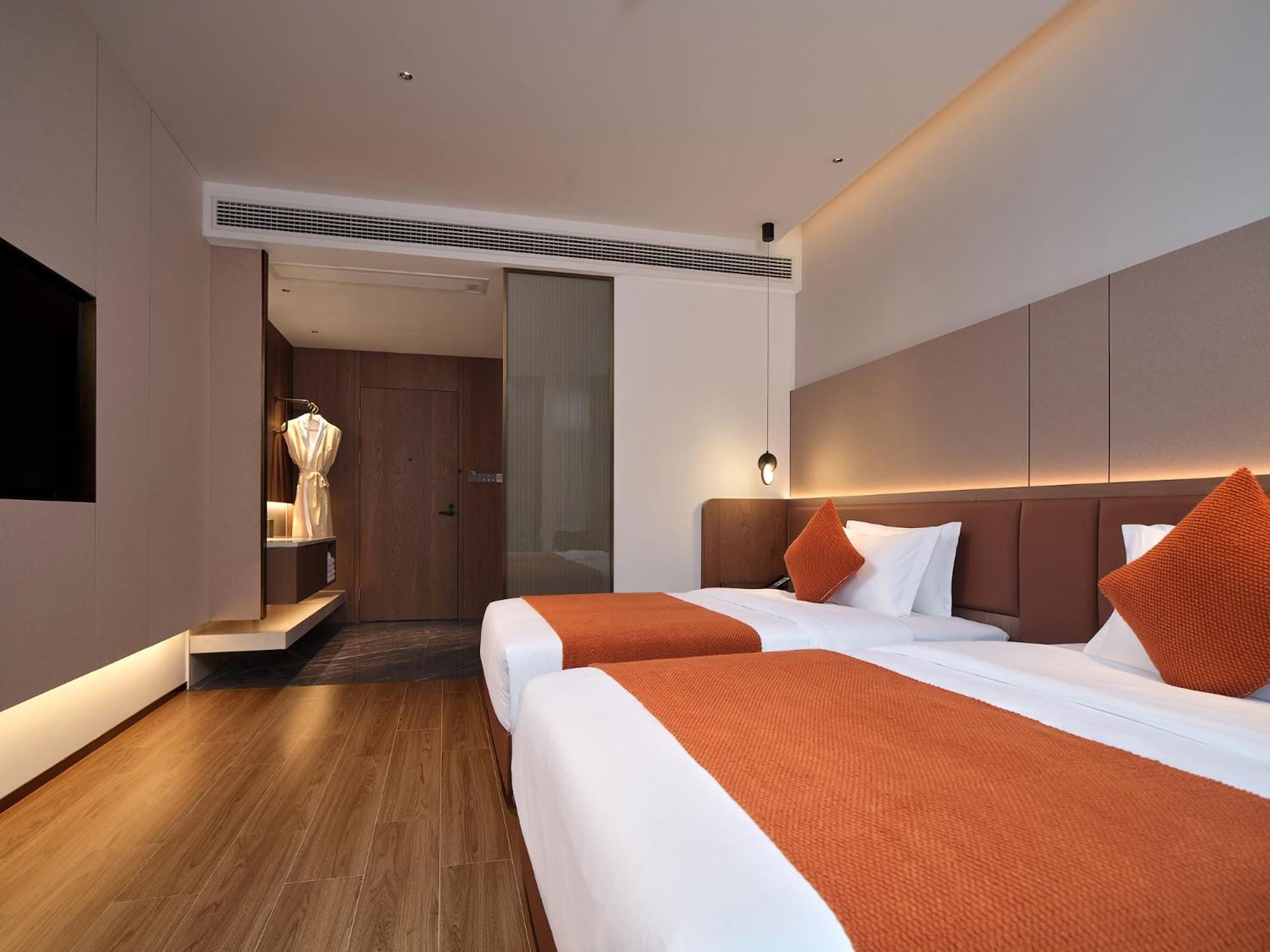 Zhangjiajie Utopia Hotel--Free One Way Pick Up Service Over 2 Nights Exteriör bild