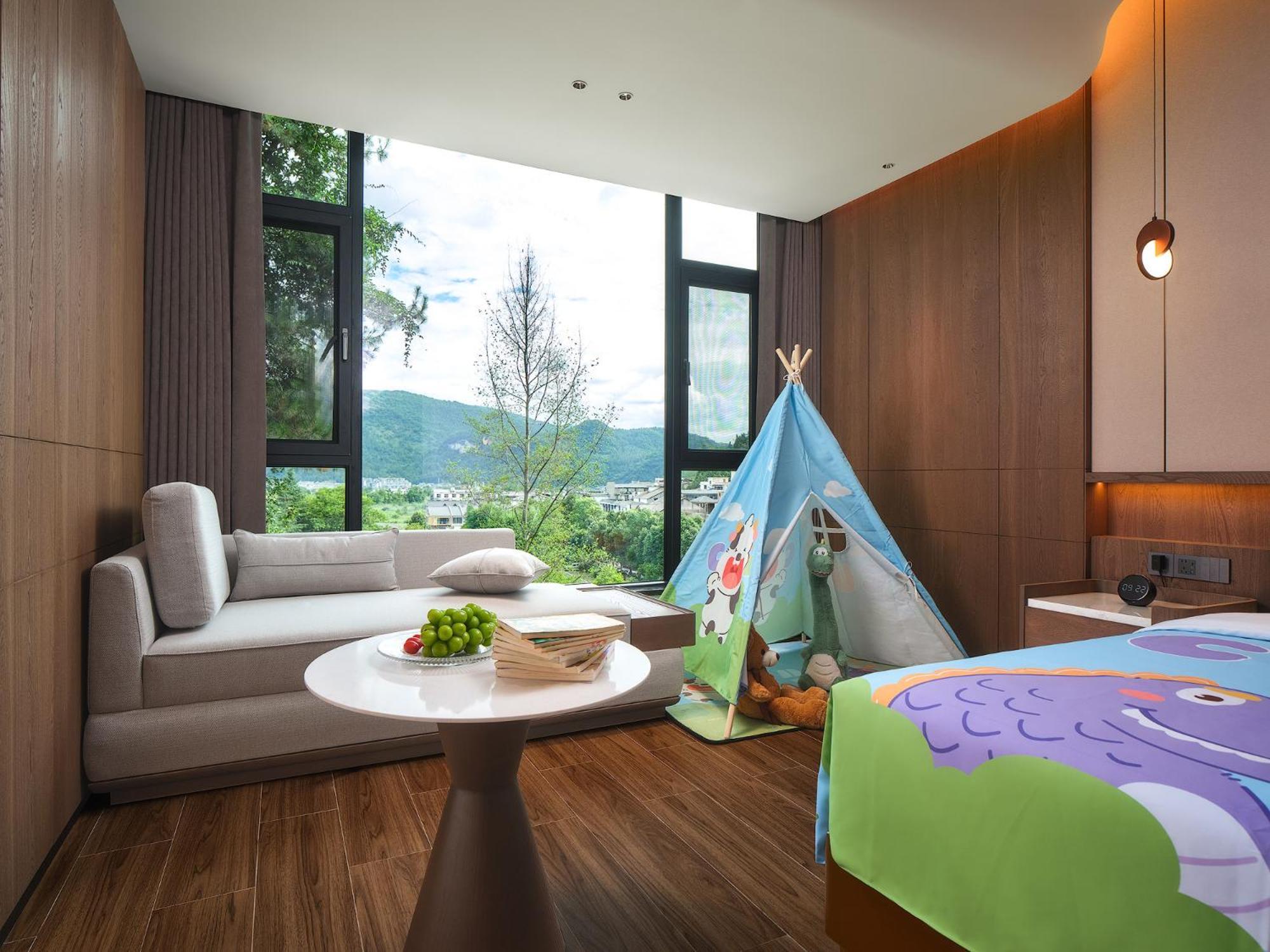 Zhangjiajie Utopia Hotel--Free One Way Pick Up Service Over 2 Nights Exteriör bild