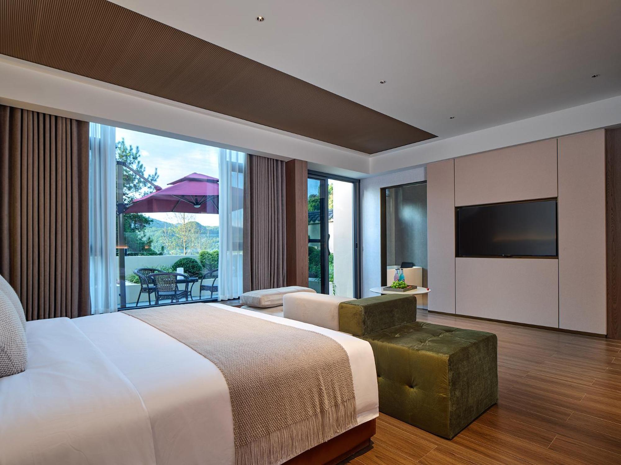 Zhangjiajie Utopia Hotel--Free One Way Pick Up Service Over 2 Nights Exteriör bild