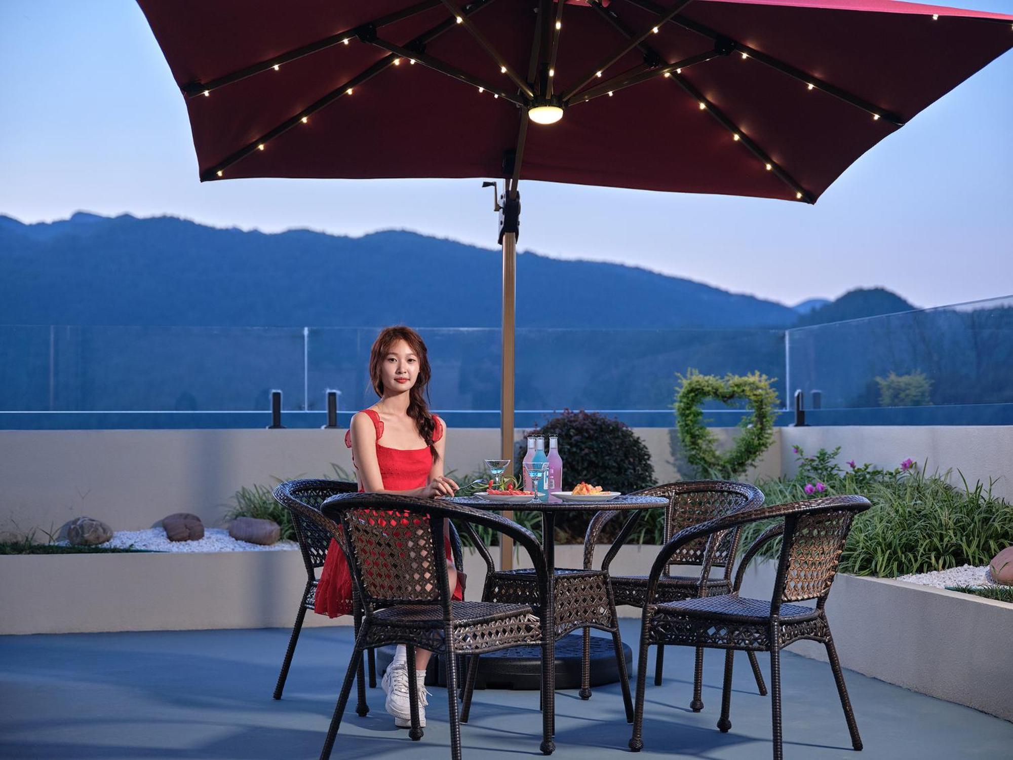Zhangjiajie Utopia Hotel--Free One Way Pick Up Service Over 2 Nights Exteriör bild