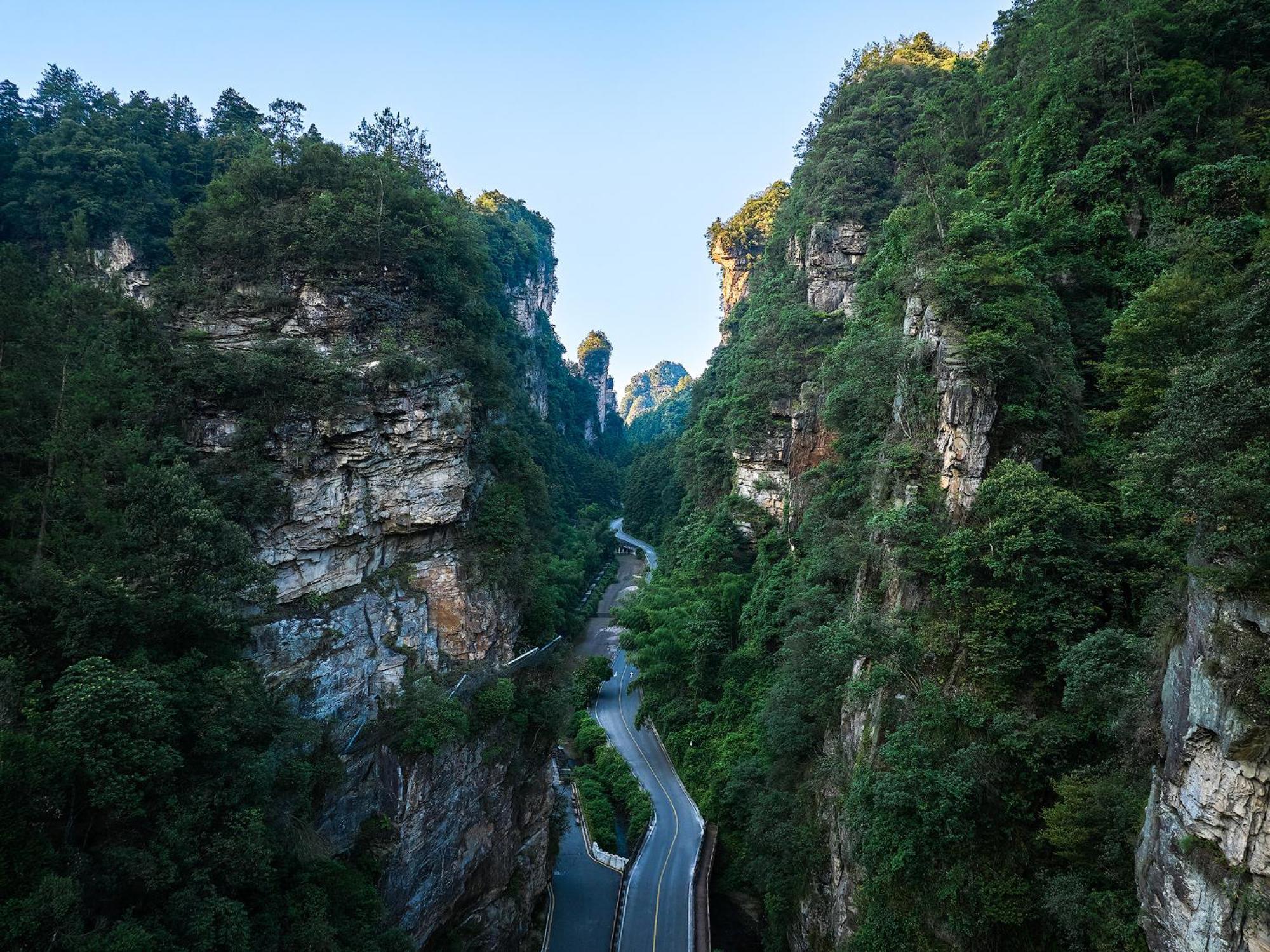 Zhangjiajie Utopia Hotel--Free One Way Pick Up Service Over 2 Nights Exteriör bild