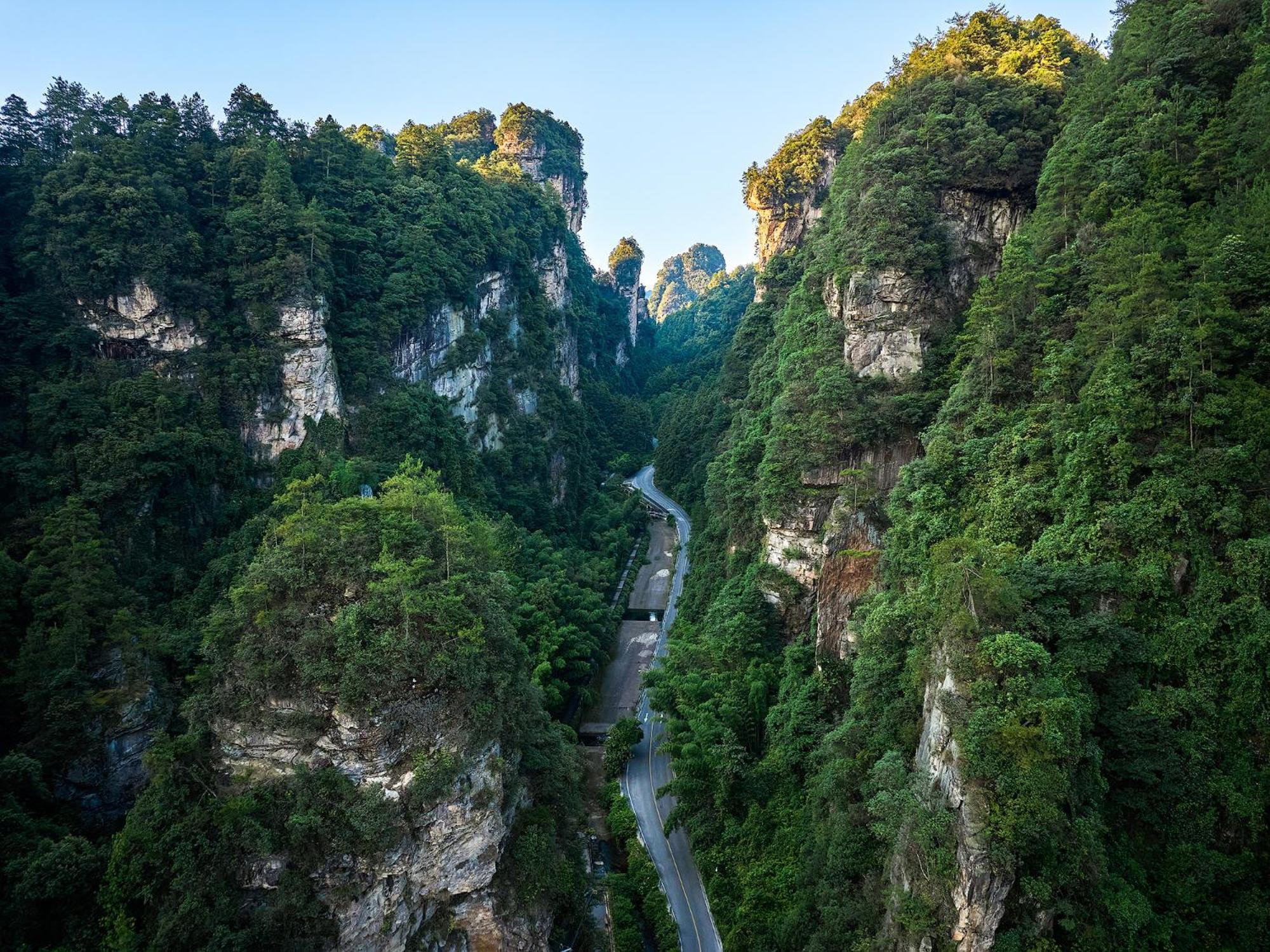 Zhangjiajie Utopia Hotel--Free One Way Pick Up Service Over 2 Nights Exteriör bild
