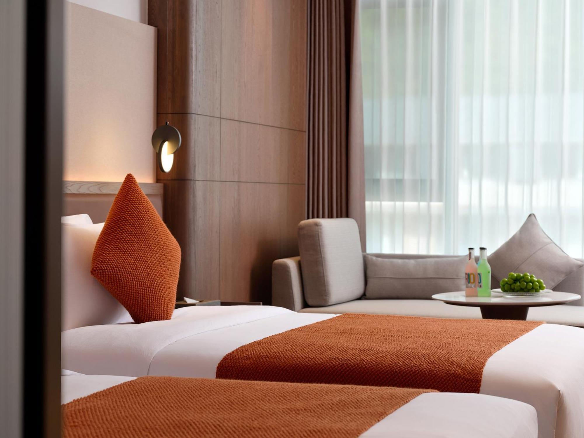 Zhangjiajie Utopia Hotel--Free One Way Pick Up Service Over 2 Nights Exteriör bild